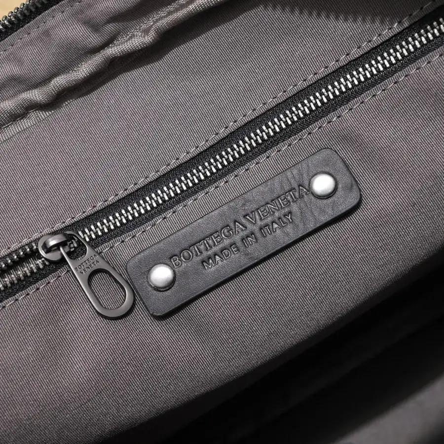 BV Latest Men's Crossbody Bag Premium Quality