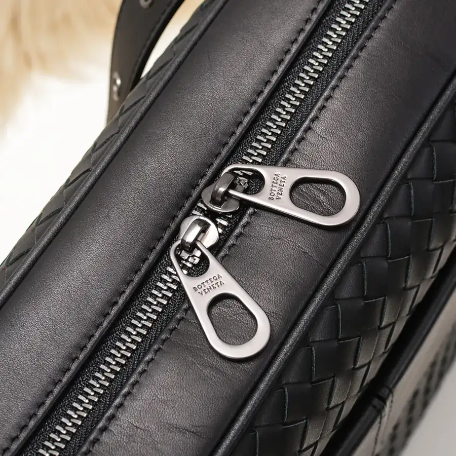 BV Latest Men's Crossbody Bag Premium Quality
