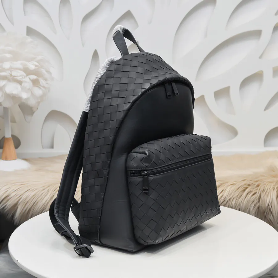 BV Latest Men's Backpack Premium Leather, Elegant Design