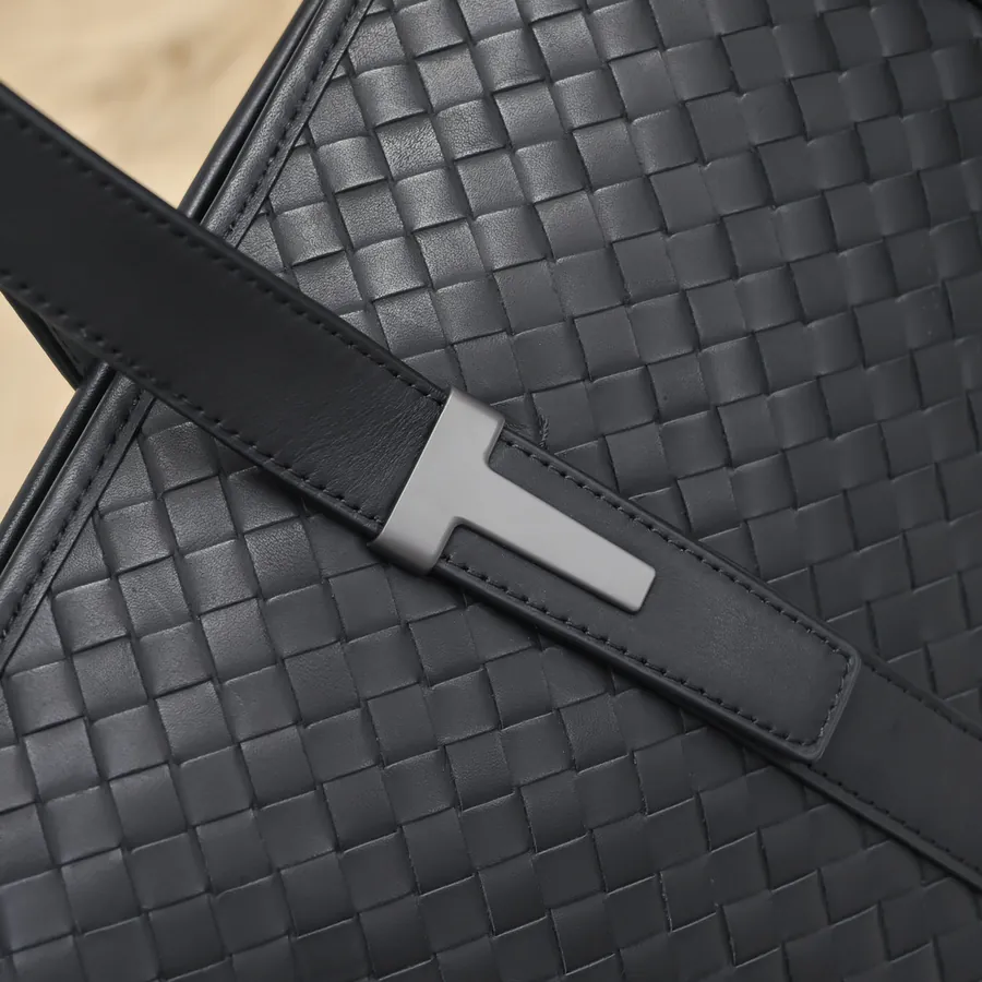 BV Latest Men's Briefcase Premium Leather, Elegant Design