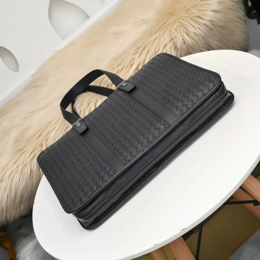 BV Latest Men's Briefcase Premium Leather, Elegant Design