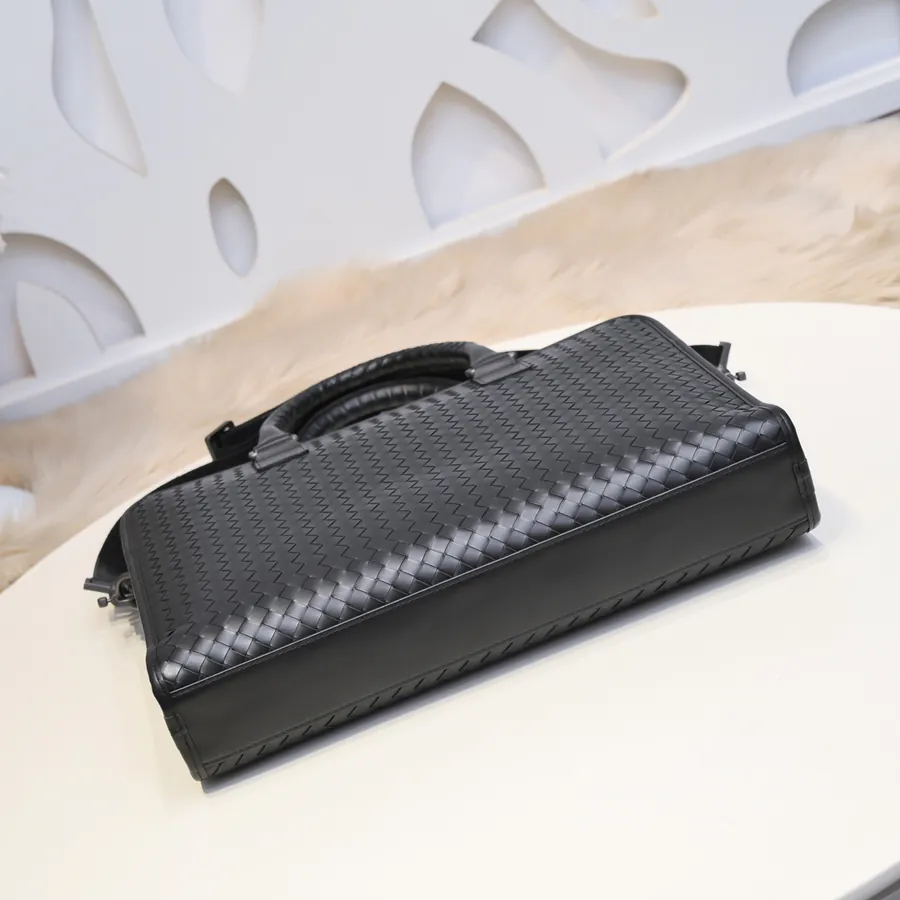 BV Latest Men's Briefcase Premium Leather, Elegant Design