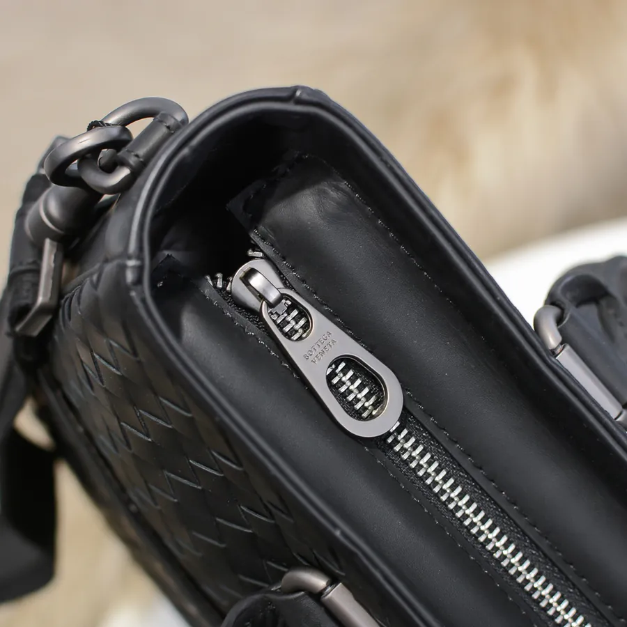 BV New Mens Crossbody Bag Premium Leather, Elegant Design
