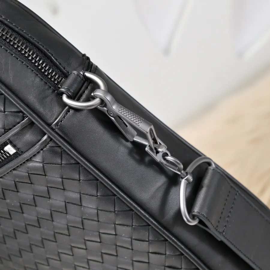 BV Latest Men's Briefcase Premium Leather, Elegant Design