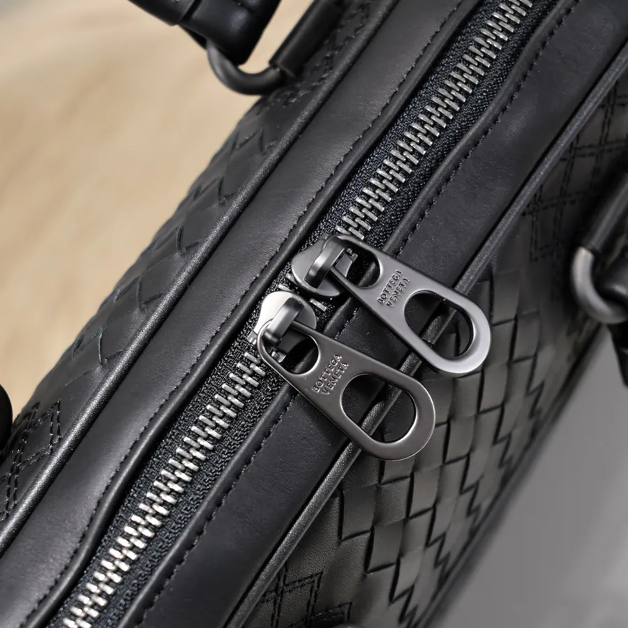 BV Latest Men's Briefcase Premium Leather, Elegant Design