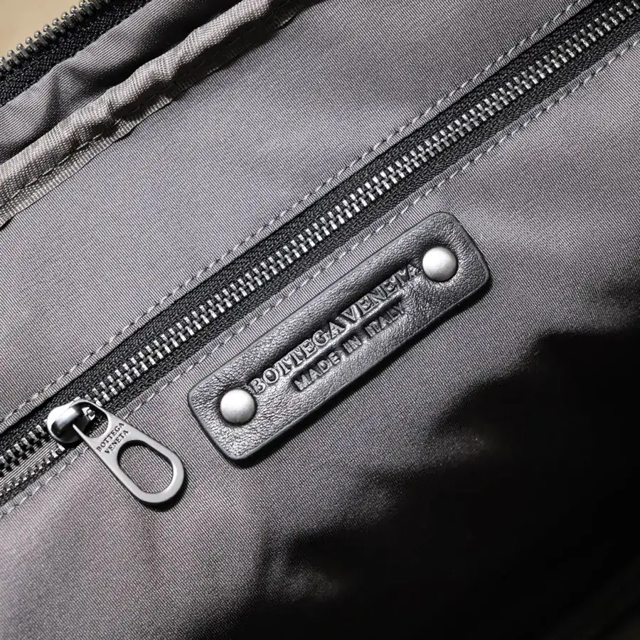 BV Latest Men's Briefcase Premium Leather, Elegant Design