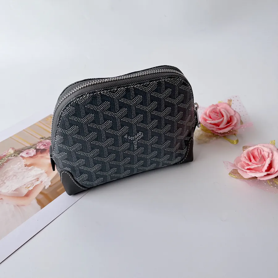 Mini Shell Shape Vendome Pouch Soft Luxury Cosmetic Bag