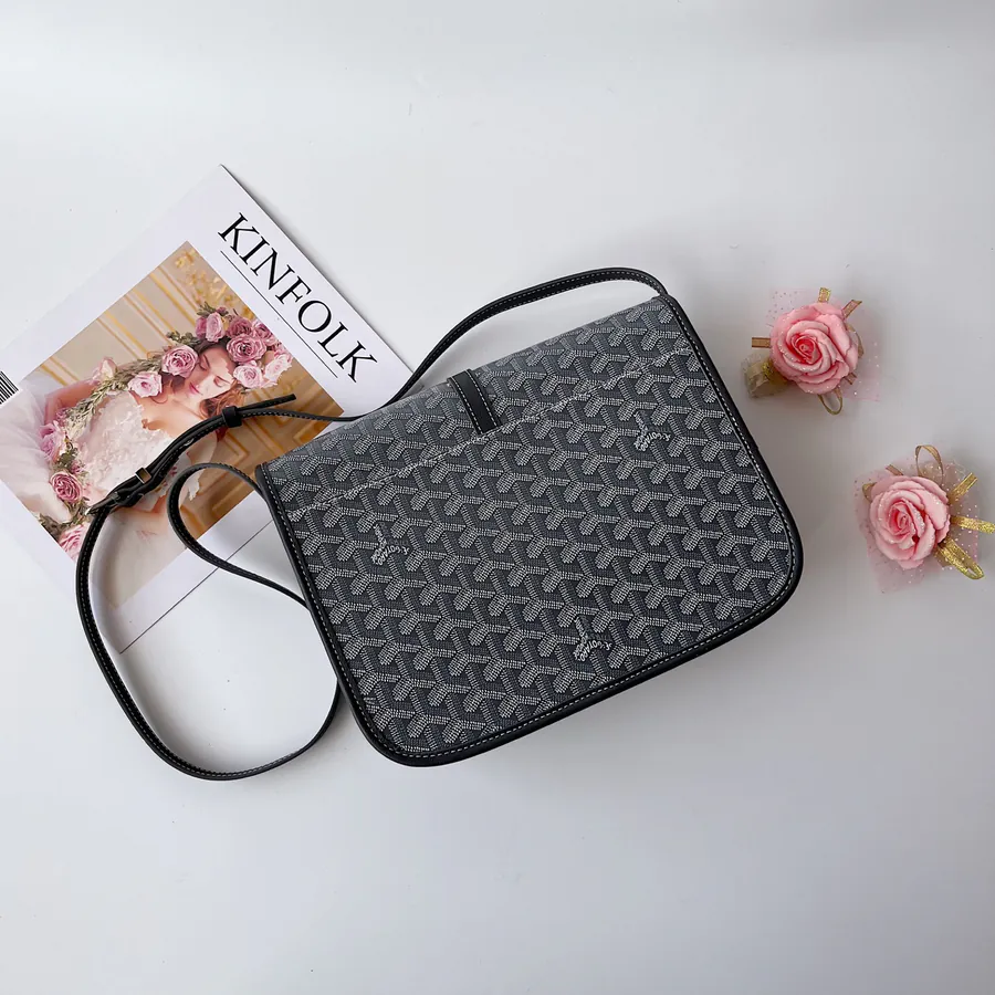 Belvédère Satchel Classic Minimalist Design