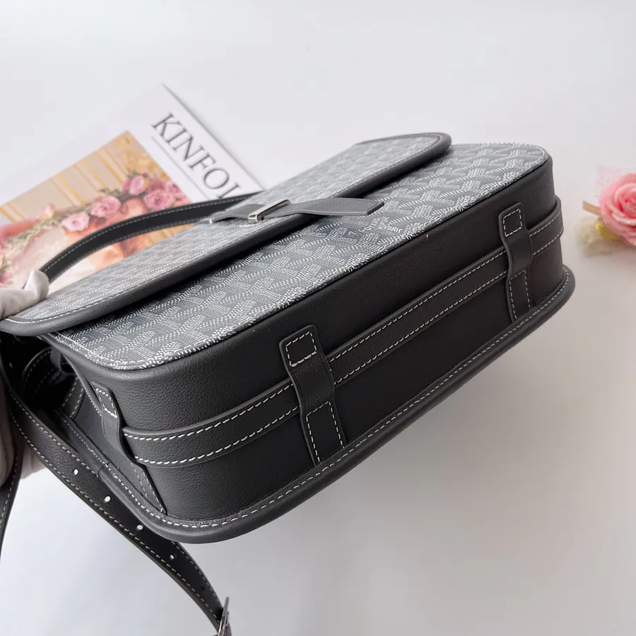 Belvédère Satchel Classic Minimalist Design