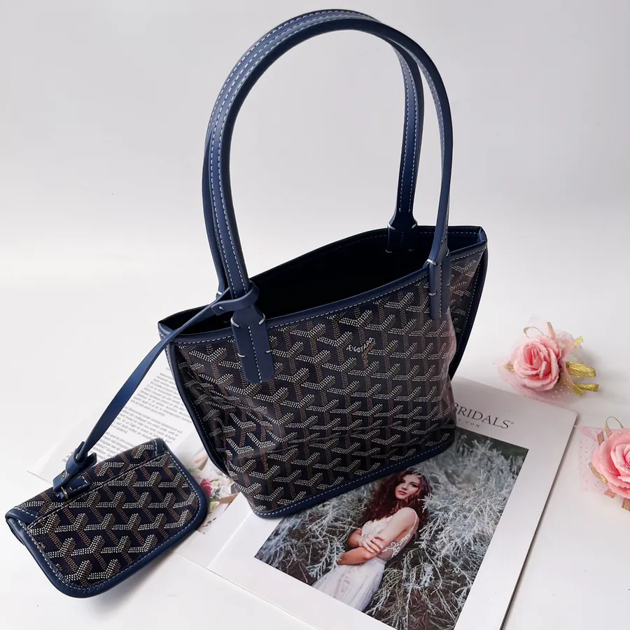 P 200 Mini Shopping Bag Dog Tooth Design, Trendy & Versatile