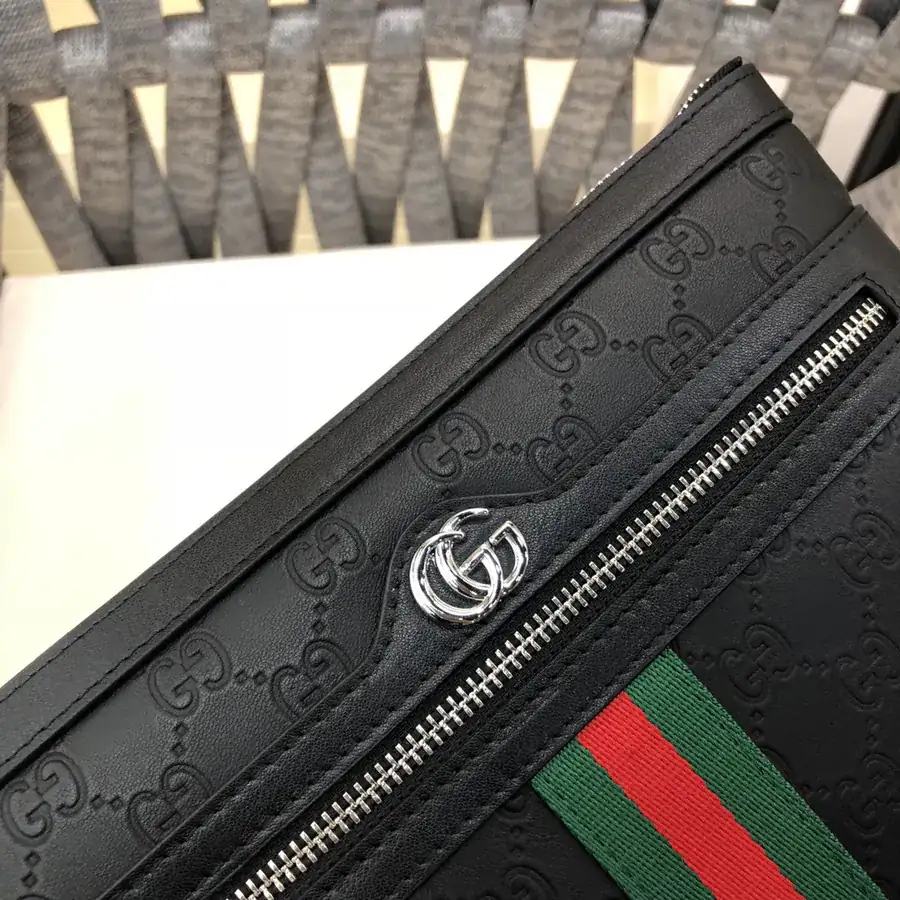 Gucci Bucket Bag Classic Design with Large Capacity