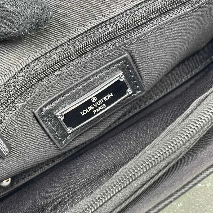 LV Original New Style Men's Handbag Premium Elegance