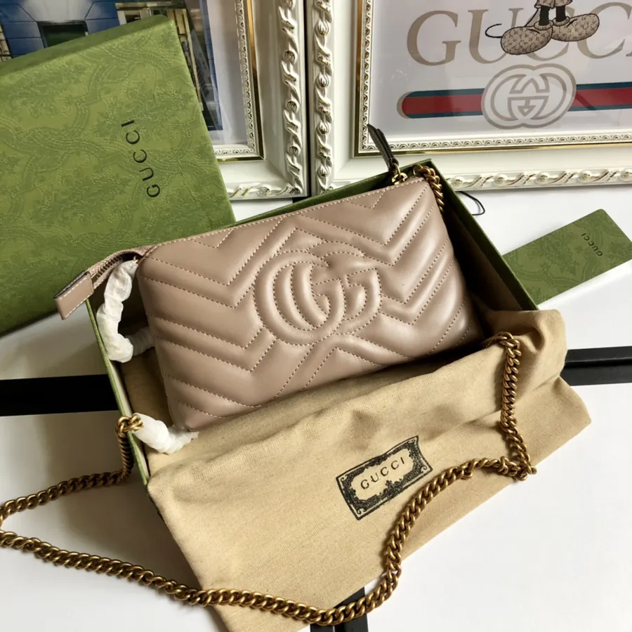 G Brand Chain Bag Premium Edition, Grained Calfskin, GG Logo, 22cm Width