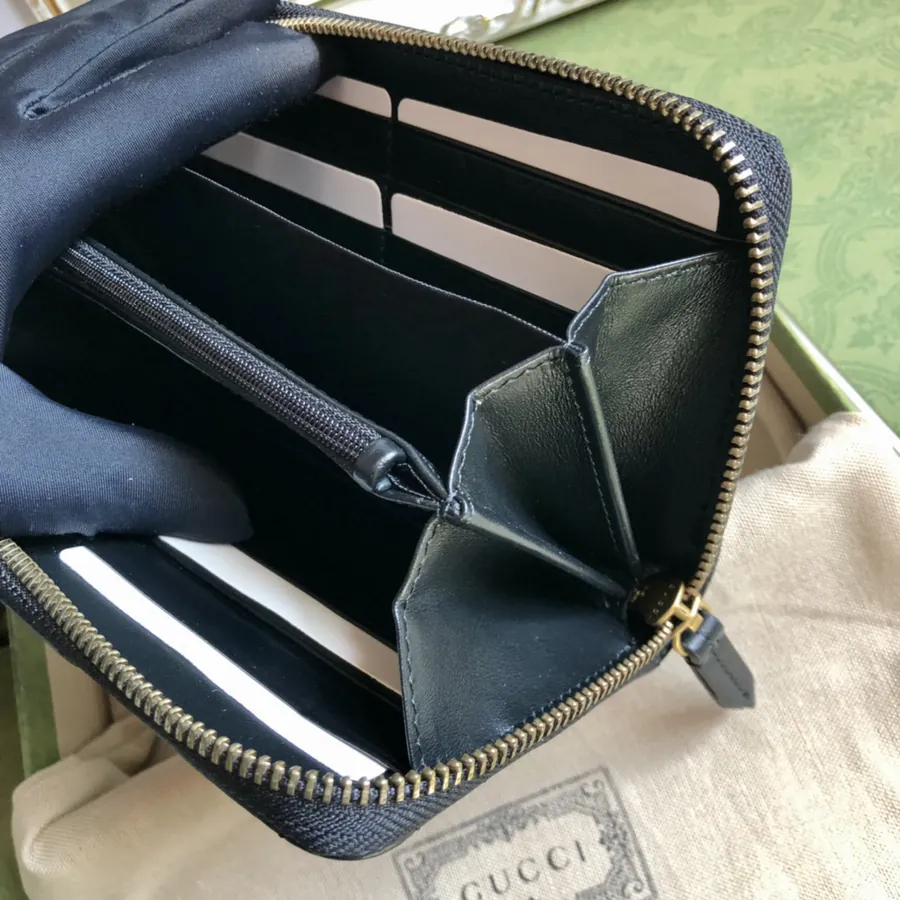 Gucci New Arrival Bucket Bag in Grained Calfskin