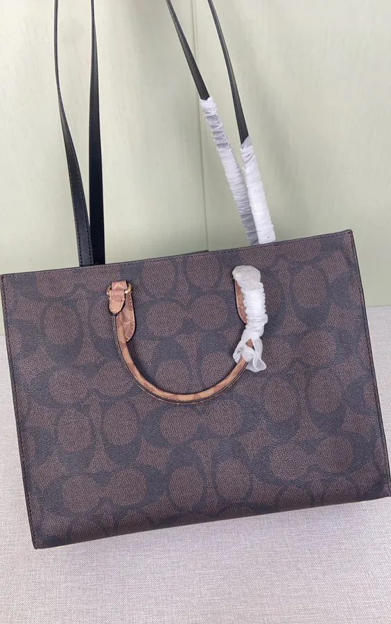 Maggie Tote by CY677 Sleek Design, Versatile Style