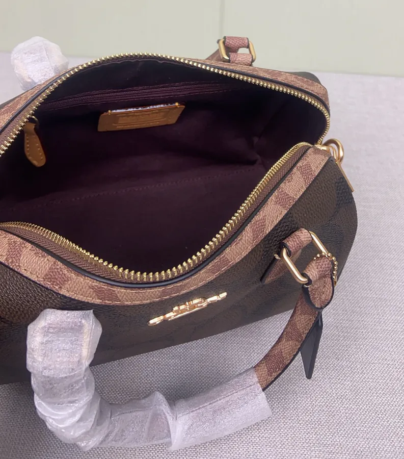 Brynn Classic Pillow Bag Boston with Stylish Design