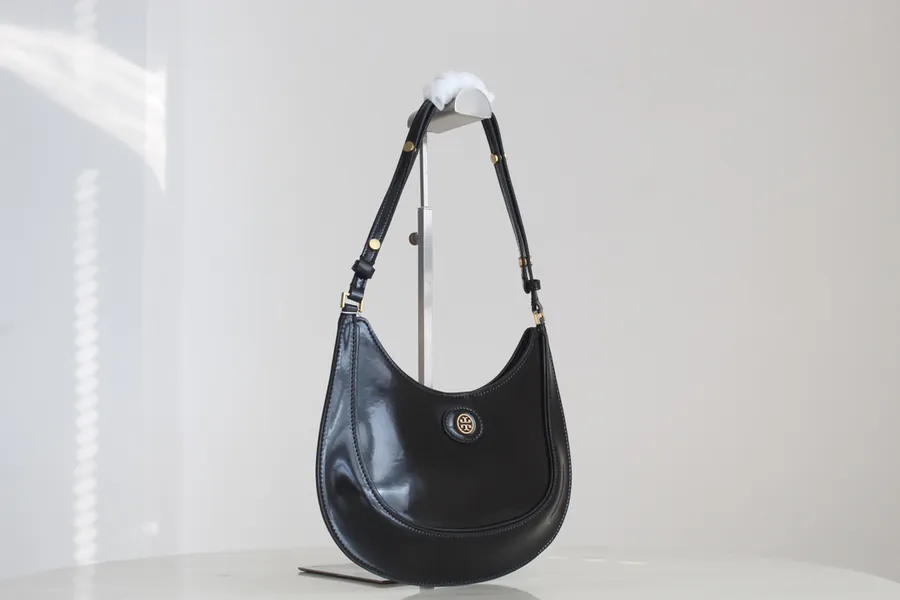 Tory Burch New Crescent Tote Robinson Series