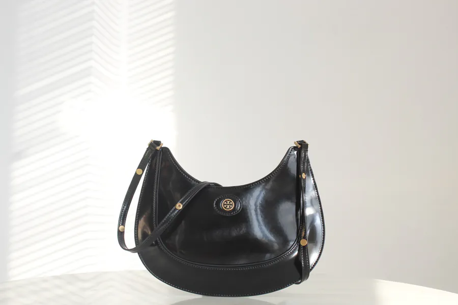 Tory Burch New Crescent Tote Robinson Series