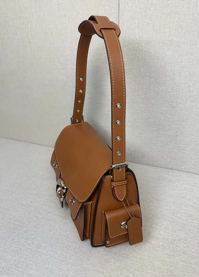 Coach Cargo Soft Tabby Neutral Style