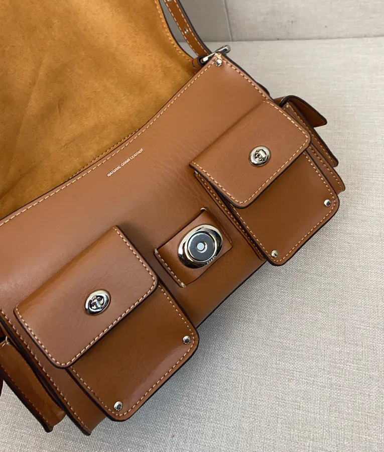 Coach Cargo Soft Tabby Neutral Style