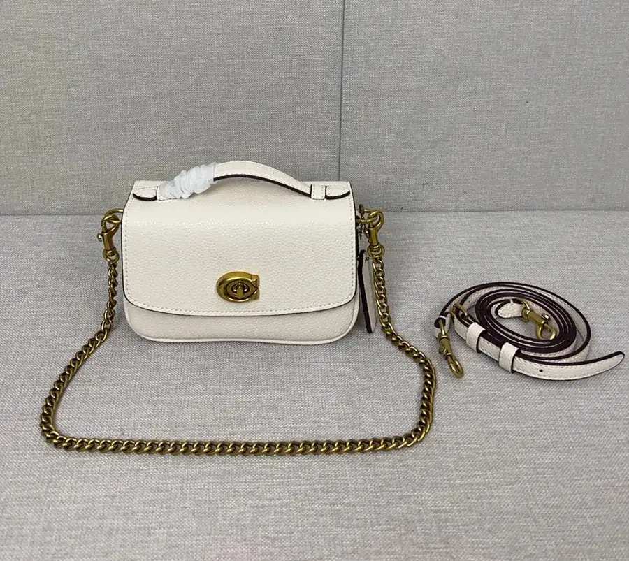 Coach New Classic Postman Bag in Grained Calfskin