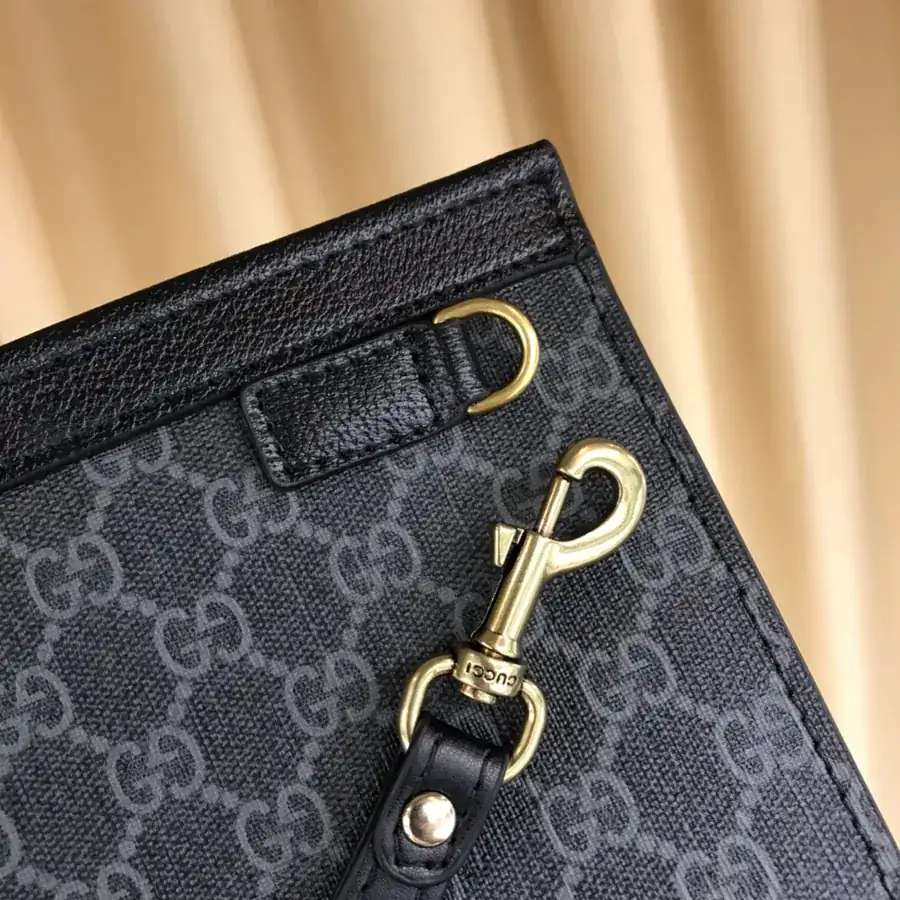 Gucci Bucket Bag Large Capacity, Classic Design