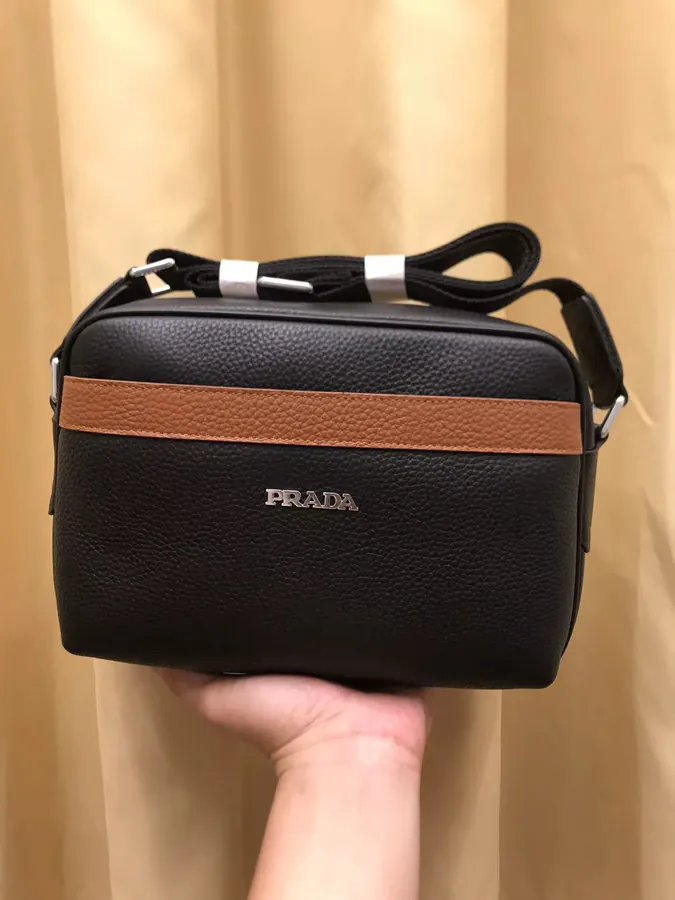 2023 V Collection Bucket Bag in Black