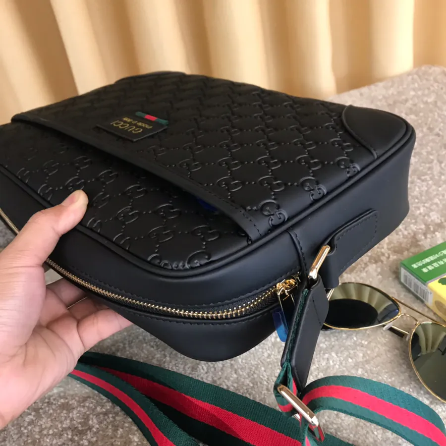 P240 Wallet Premium Italian Calfskin, Brand Logo Steel Hardware