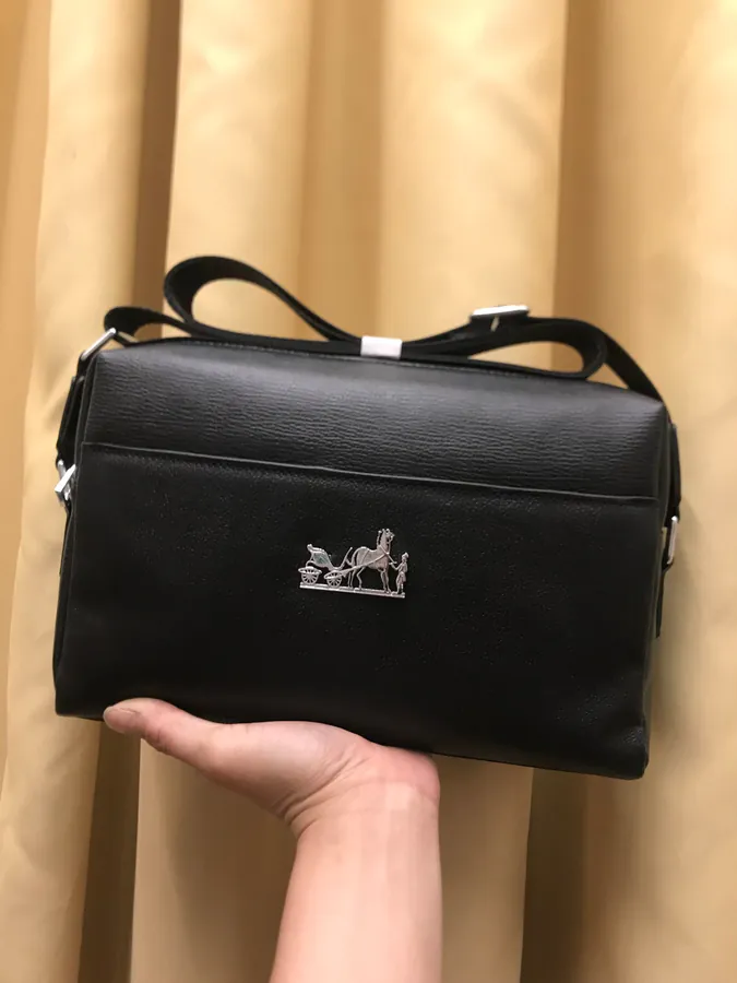 H Family 2023 Spring Pt. Platinum Grade Leather Crossbody Bag