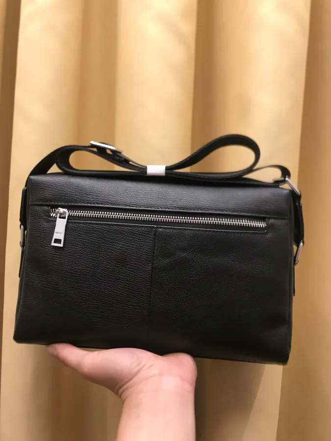 H Family 2023 Spring Pt. Platinum Grade Leather Crossbody Bag