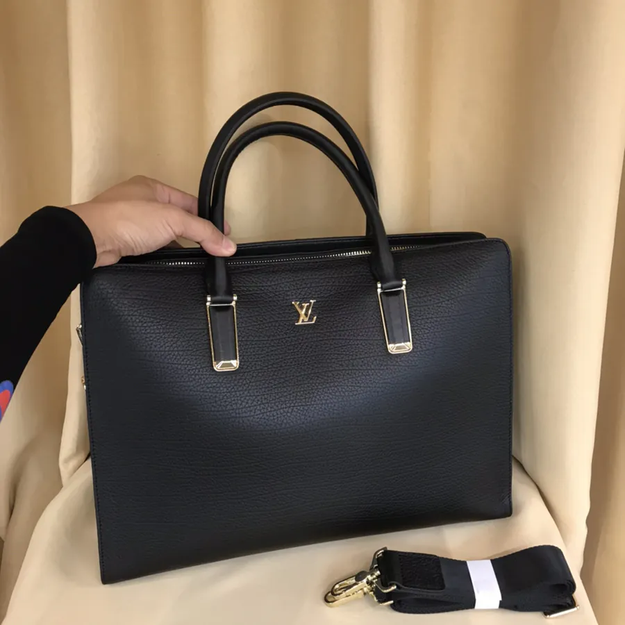 V Briefcase in Grained Calfskin with Detachable Strap