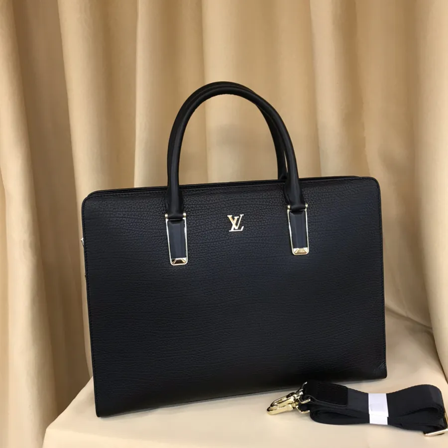 V Briefcase in Grained Calfskin with Detachable Strap