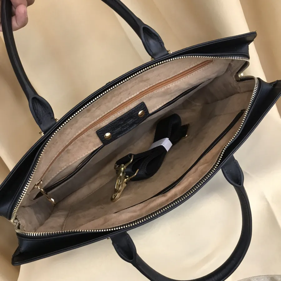 V Briefcase in Grained Calfskin with Detachable Strap