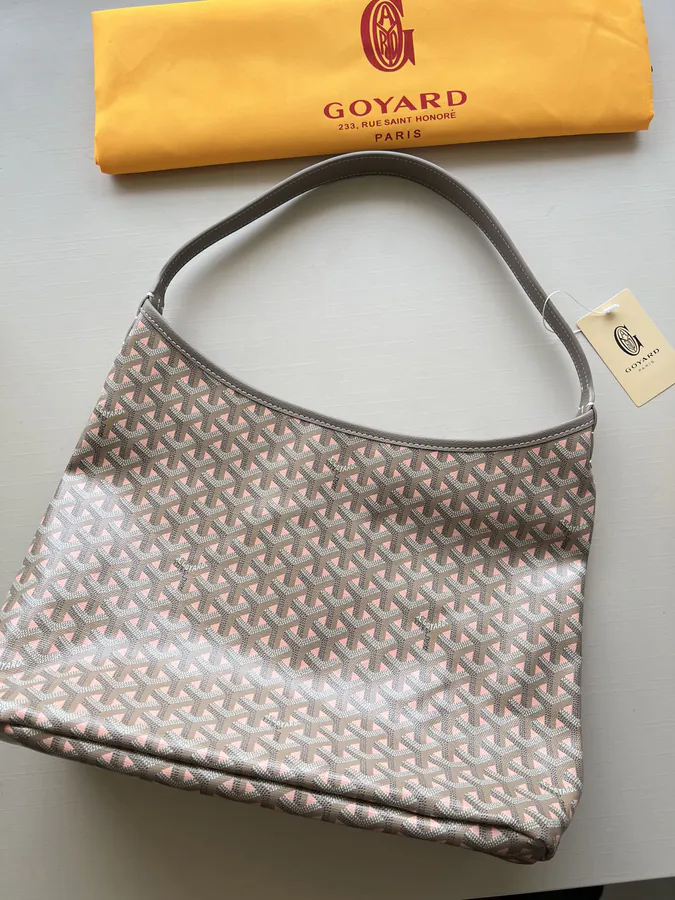 Goyard Hobo Elegant and Casual