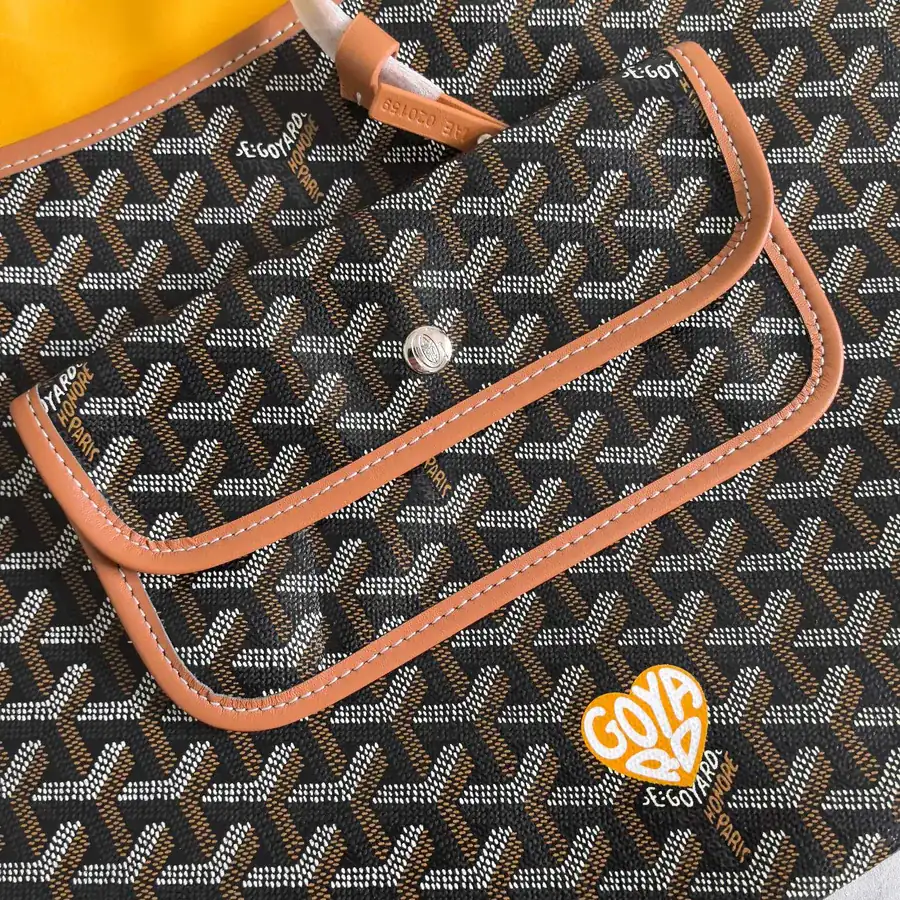 Goyard Hobo with Silk Print, Elegant and Casual