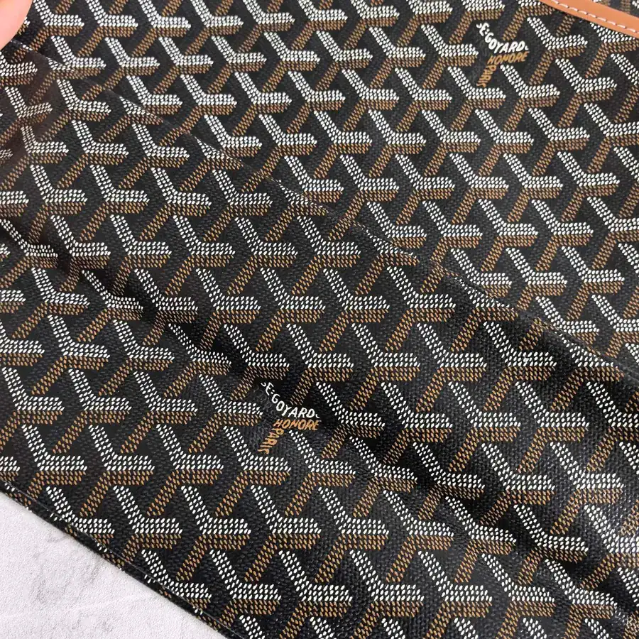 Goyard Hobo with Silk Print, Elegant and Casual