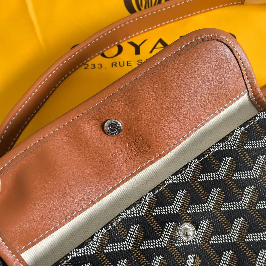 Goyard Hobo with Silk Print, Elegant and Casual