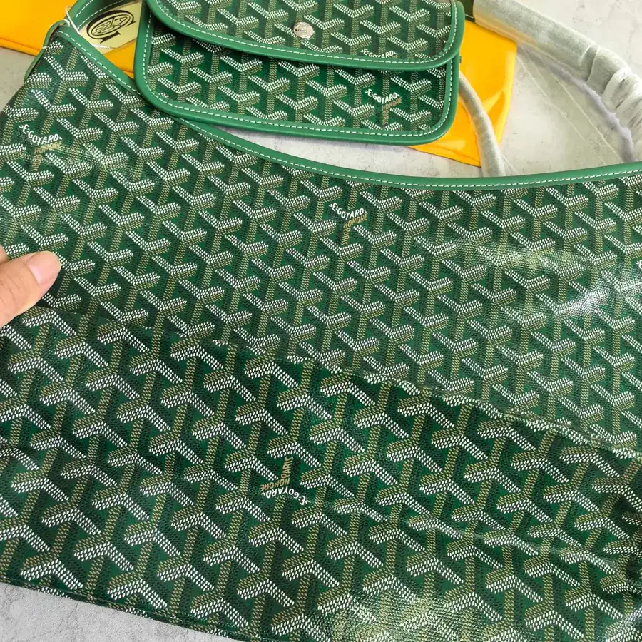 Goyard Hobo Bag Elegant and Casual