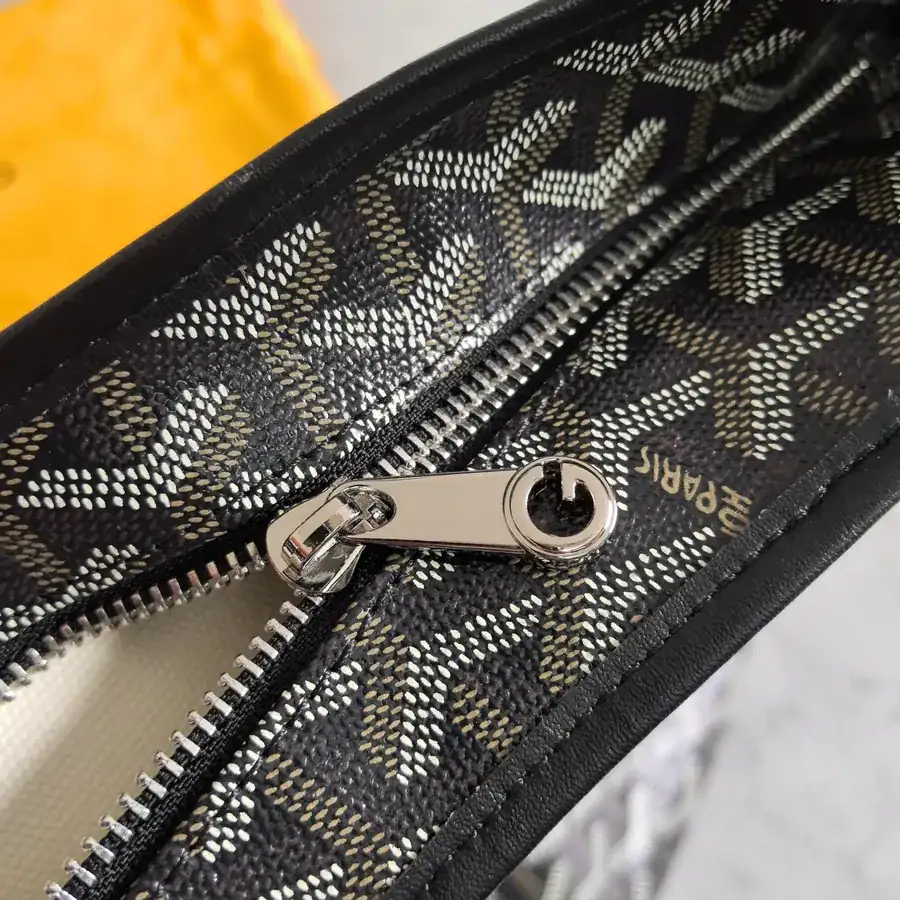 Goyard Hobo Bag with Clean Lines and Elegance