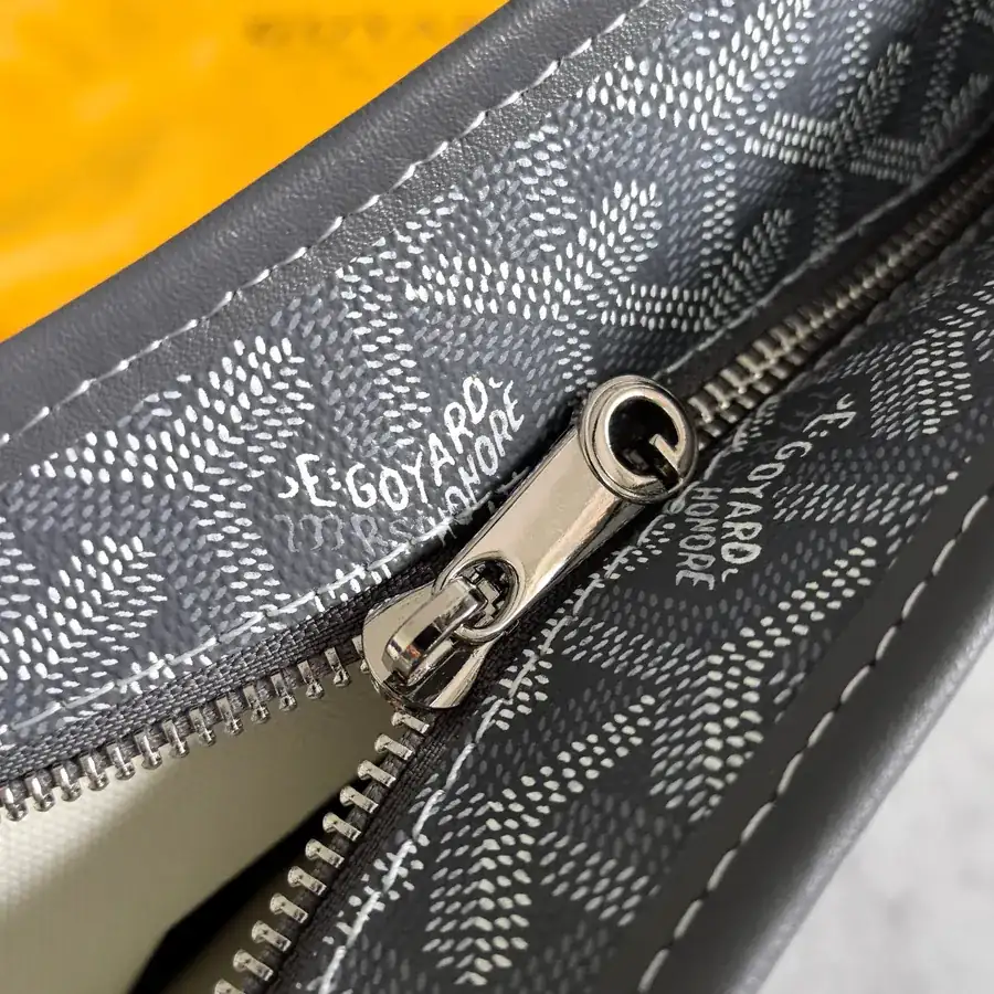 Goyard Hobo with Silk Print, Elegant and Casual