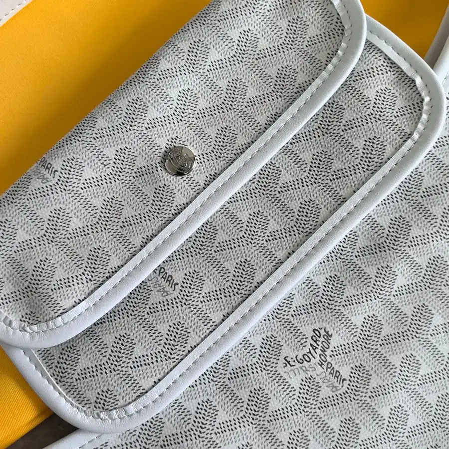 Goyard Hobo with Silk Print, Elegant and Casual