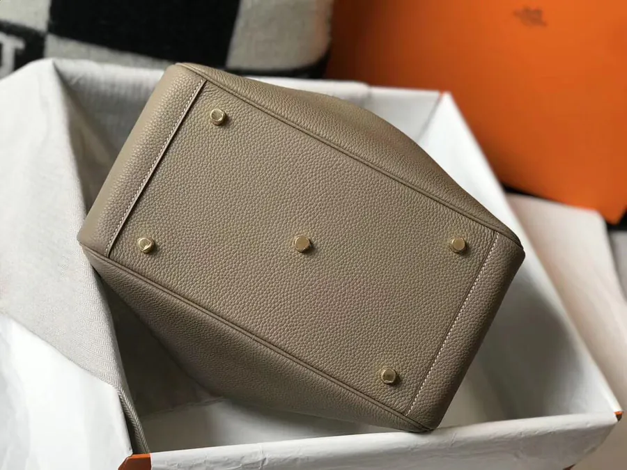 Hermès Lindy in Genuine Calfskin