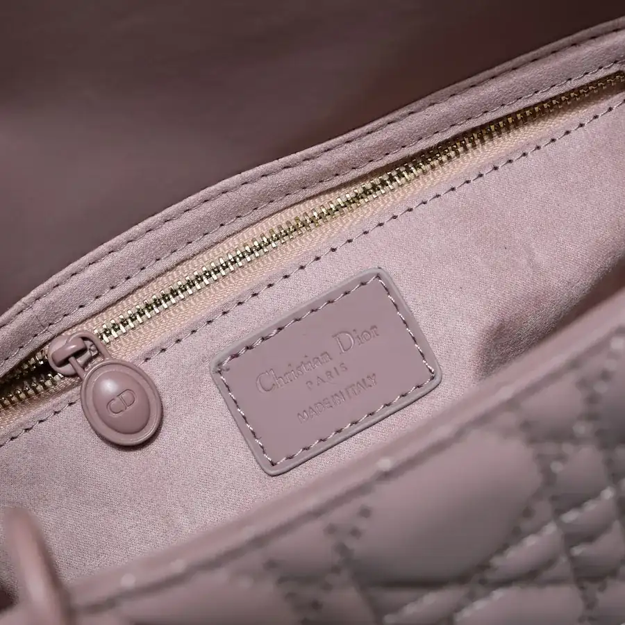 Di0r Ultra matte 2022 Model Calfskin Crossbody Bag