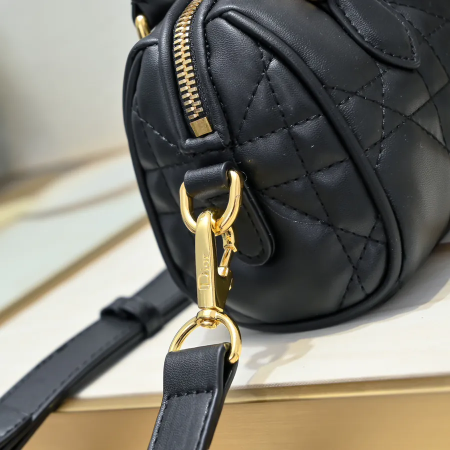 Groove 20.25 Handbag 16cm, Winter 2024 Collection, Elegant and Stylish