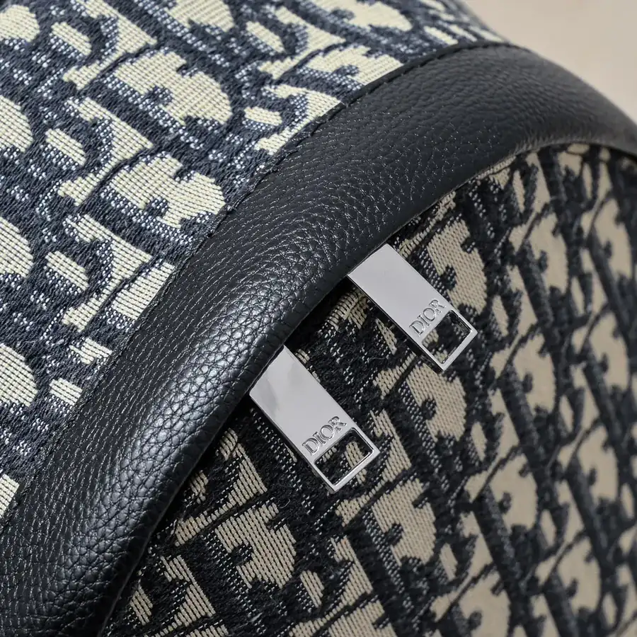 DIO.R Oblique Small Shoulder Bag