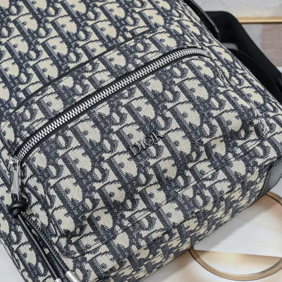 DIO.R Oblique Small Shoulder Bag
