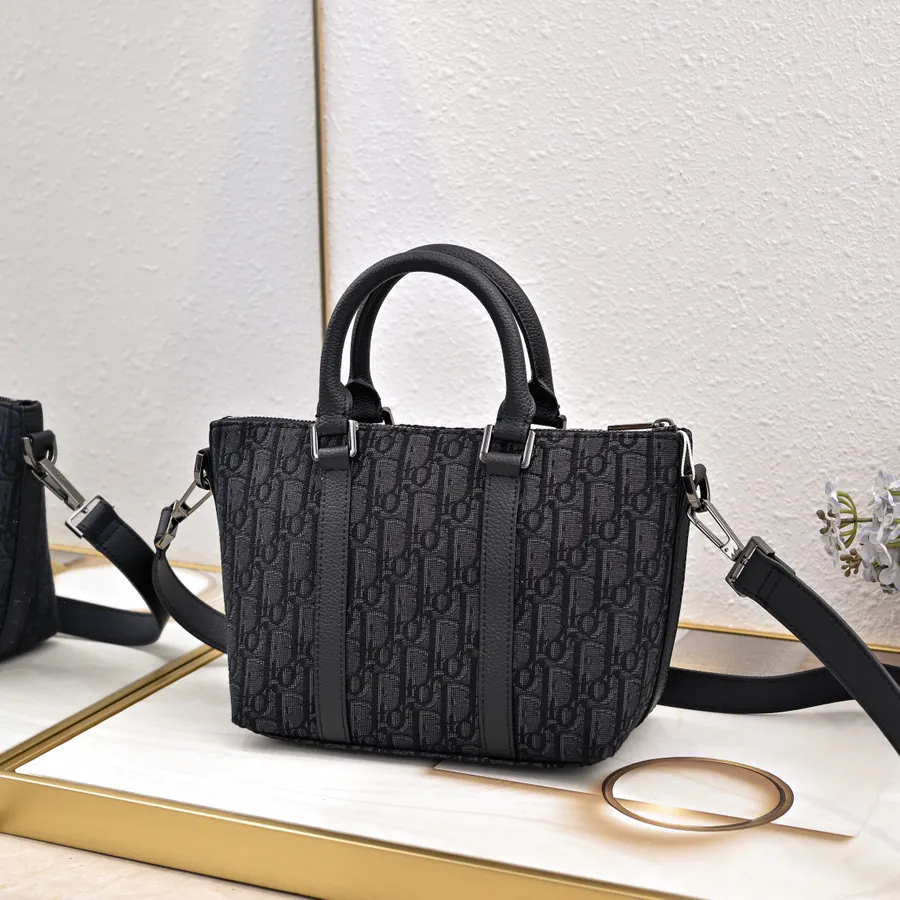 Dior Weekender25 Handbag in Black