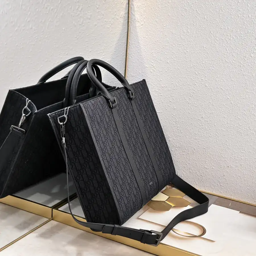Dior Oblique Print Handbag with Grained Calfskin Details