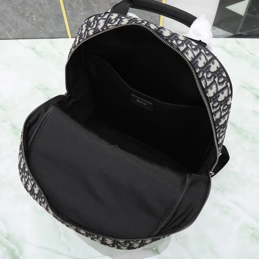Safari Shoulder Bag Minimalist Elegance with Dior Logo