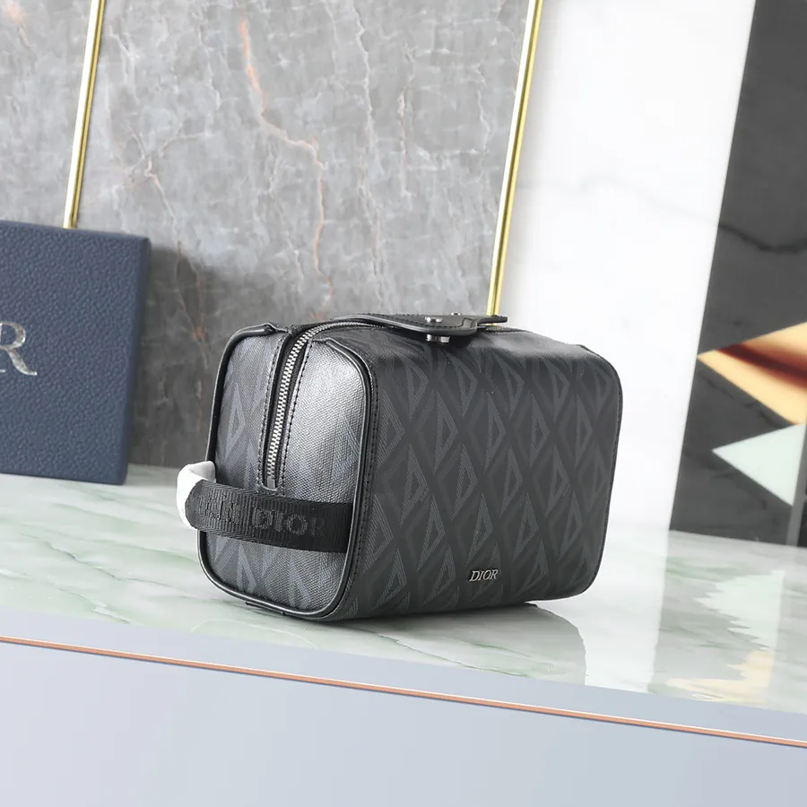 Lingot Washbag with Diamond Pattern Black